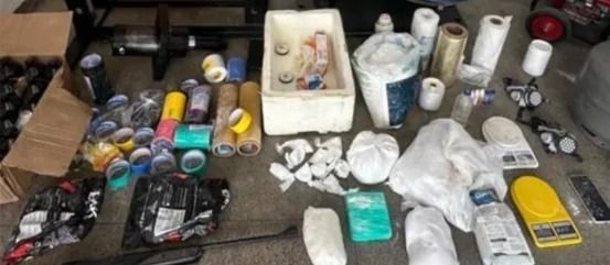 PM localiza laboratório de refino de entorpecentes no bairro Campo do Gado Novo