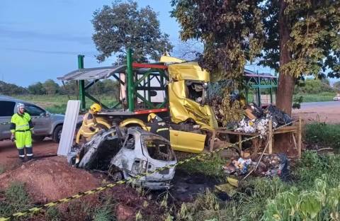 Quatro pessoas da mesma família morrem em mais um grave acidente na BR-040