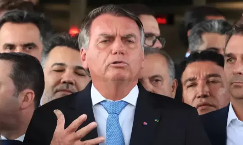 Defesa de Jair Bolsonaro apresenta novo pedido de prisão domiciliar ao STF