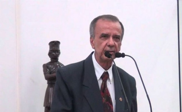 Internado em Feira de Santana, radialista Itajay Pedra Branca necessita de doações de sangue