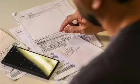 Salário mínimo de R$ 1.621 começa a valer nesta quinta-feira (1); entenda reajuste