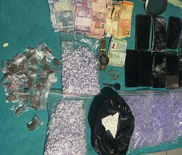 Sete homens são presos e dois reféns libertados durante operação contra o tráfico em Salvador