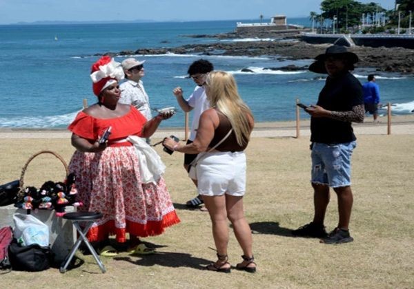 Capital baiana deve ter verão histórico e receber 3,6 milhões de visitantes