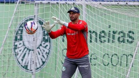 Negociação com Weverton não avança, e goleiro segue no Palmeiras em 2026