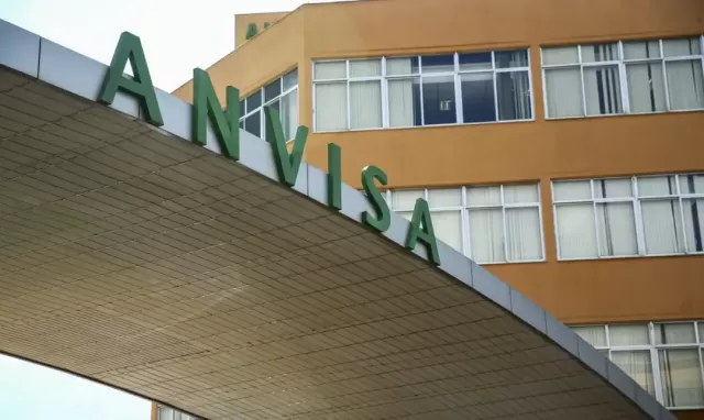 Anvisa manda fabricante recolher panetones com fungo na superfície