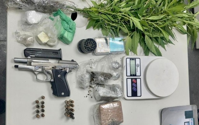 65ª CIPM apreende arma de fogo e drogas na localidade de Tanquinho, em Feira de Santana
