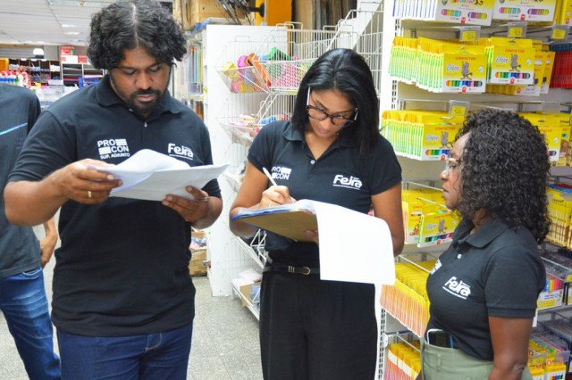 Procon divulga pesquisa de preços do material escolar