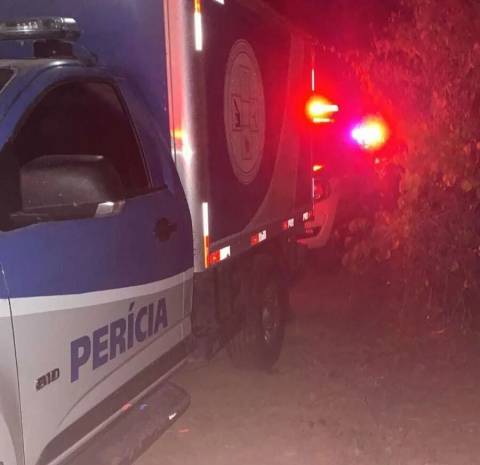 Adolescente de 16 anos é morto a tiros na passarela do Viveiros