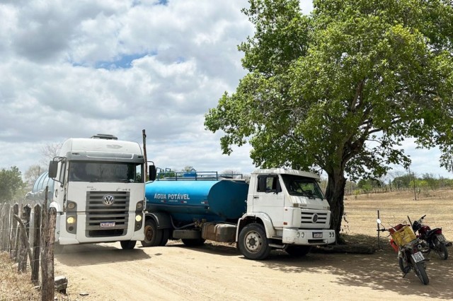 Prefeitura garantiu o abastecimento de mais de 3 milhões de litros de água potável para os distritos em 2025
