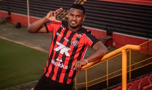 Apresentado, Nathan promete intensidade e versatilidade no Vitória