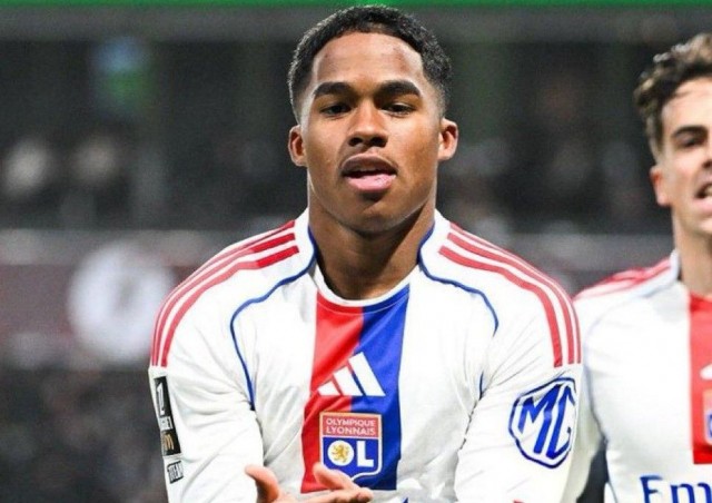 Endrick brilha, marca três vezes e comanda goleada do Lyon fora de casa