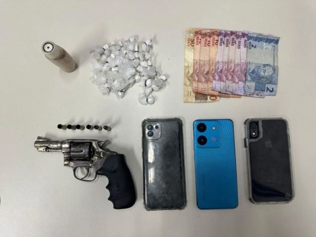 Suspeito de traficar drogas morre em confronto com a polícia em Feira de Santana