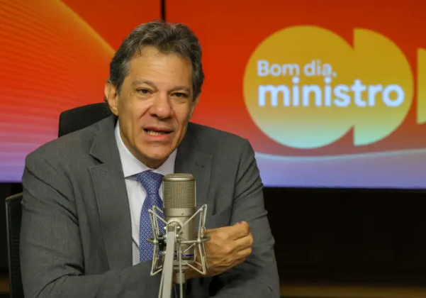 Quaquá aconselha Haddad a ficar fora da disputa eleitoral em 2026