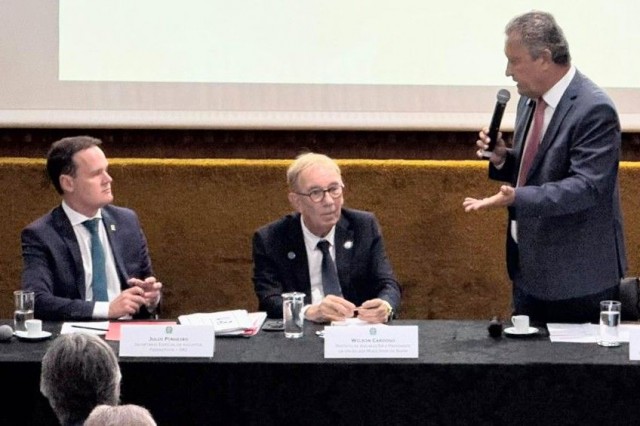 Em reunião com UPB, Rui e Júlio discutem propostas para avanço das cidades baianas