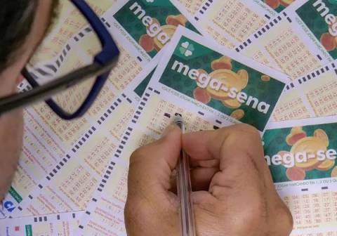 Mega-Sena sorteia prêmio acumulado de R$ 115 milhões neste sábado (31)