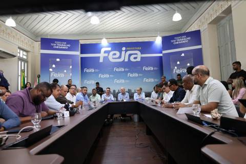 Prefeito anuncia licitação de até R$ 11 milhões para construção e requalificação de praças em Feira