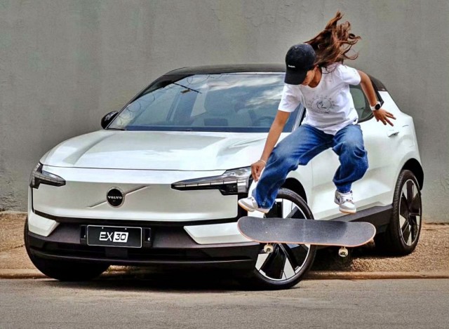 Rayssa Leal vive vida real e vende produto premium