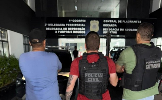 Polícia Civil prende suspeito de homicídio e apreende adolescente foragido em Feira de Santana