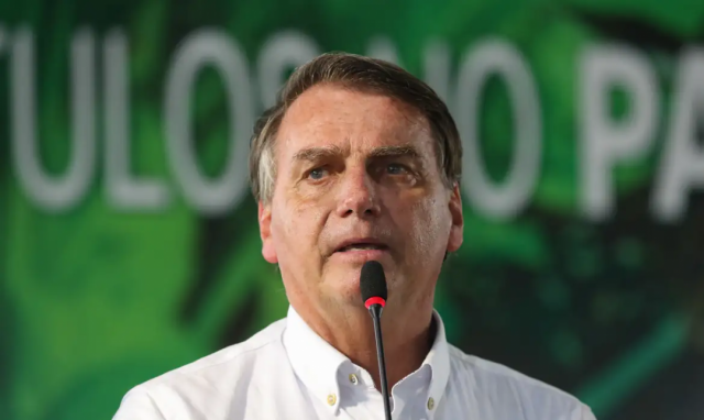 Bolsonaro depôs à PF na prisão por ter associado Lula a 'cachaça' e tráfico