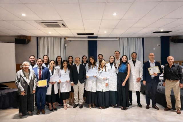 HGCA celebra formatura da residência médica e reforça papel como centro de formação no interior