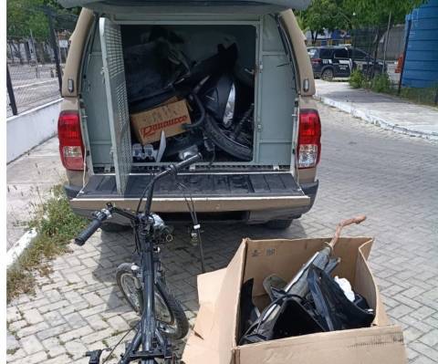PM apreende peças de motocicletas durante diligência no bairro Aviário