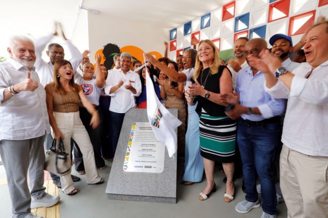 Governador abre ano letivo de 2026 da rede estadual durante inauguração de escola em Salvador