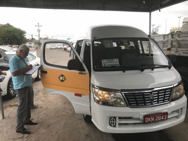 Semob adia prazo para vistoria do transporte escolar particular