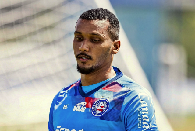 Rezende vendido, Bahia escolhe não repor e aposta no elenco