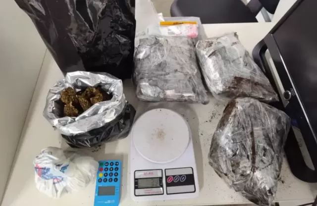 Homem é preso com mais de 2kg de maconha no bairro Papagaio, em Feira de Santana