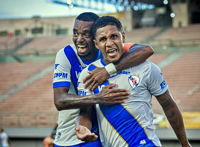 Galícia vira no fim e derruba Jequié em Pituaçu