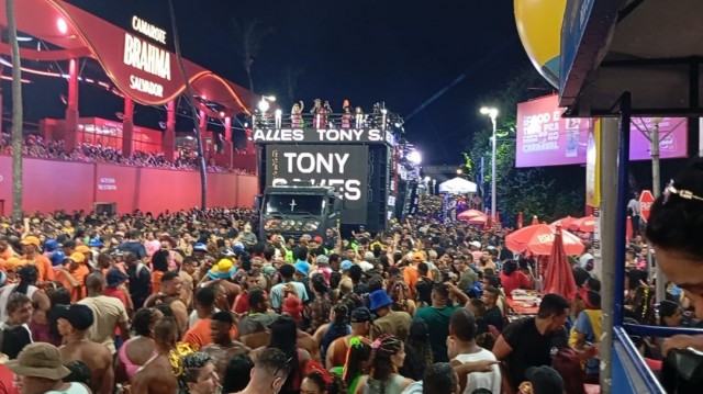 Carnaval de Salvador teve público recorde no 1º dia oficial da festa