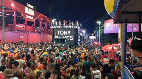 Carnaval de Salvador teve público recorde no 1º dia oficial da festa