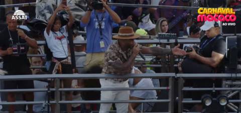 Tony Salles encerra desfile antes do final do circuito por problema no trio elétrico