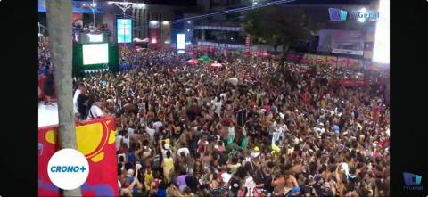 Baianasystem arrasta multidão no Campo Grande e tem apresentação acompanhada por Lula