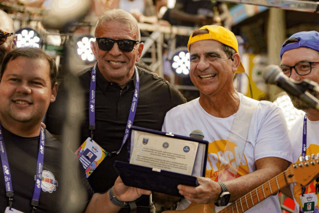 Durval Lelys arrasta multidão no circuito do Campo Grande