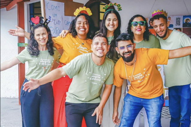 Retiros de Carnaval reúnem juventude em paróquias de Feira e região