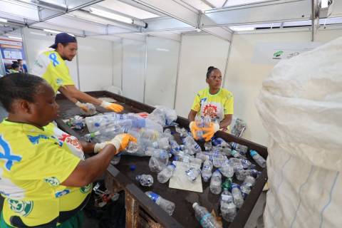 Catadores coletaram quase 183 toneladas de material reciclável no Carnaval de Salvador e interior do estado