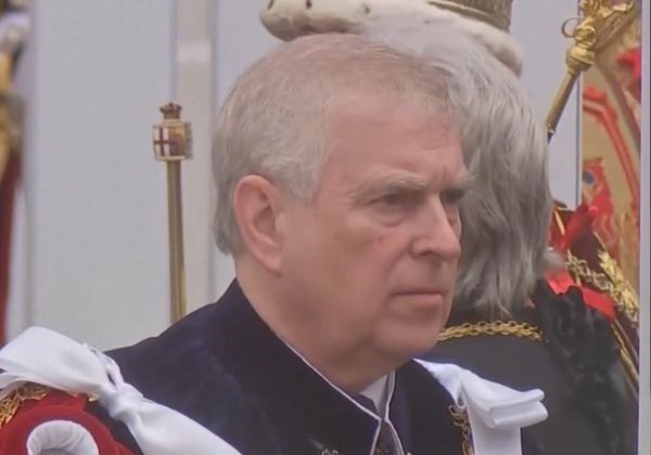 Ex-Príncipe Andrew, irmão do Rei Charles III, é preso