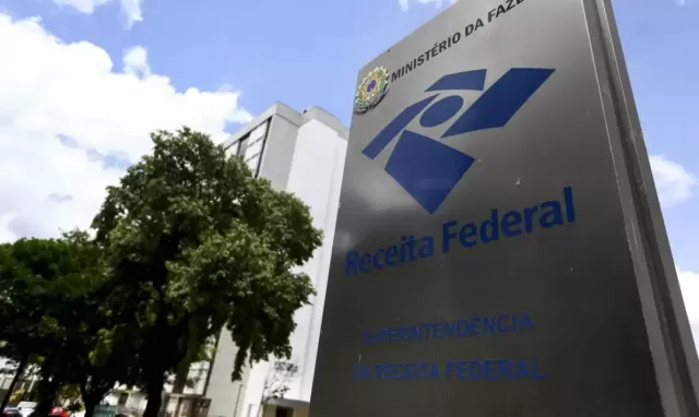 Receita exonera auditor investigado por suposto acesso a dados do STF