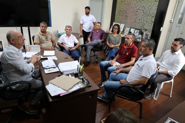 Prefeito de Feira se reúne com representantes de nova plataforma de transporte