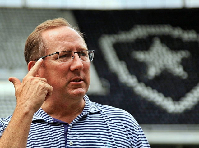 Textor perde comando da Eagle e Botafogo entra em suspense