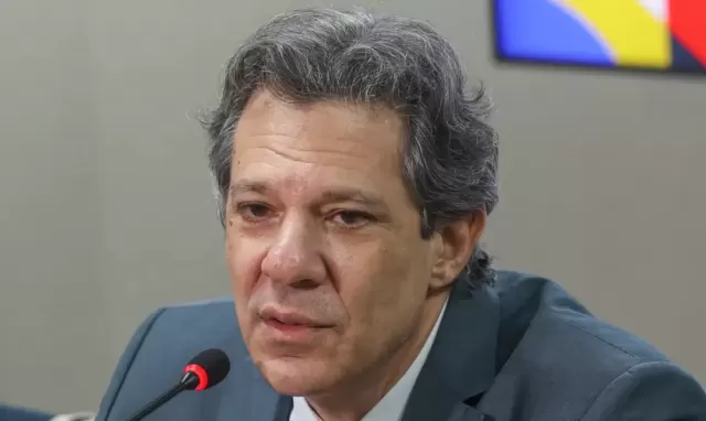 Saída de Haddad do governo depende de reunião entre Lula e Trump