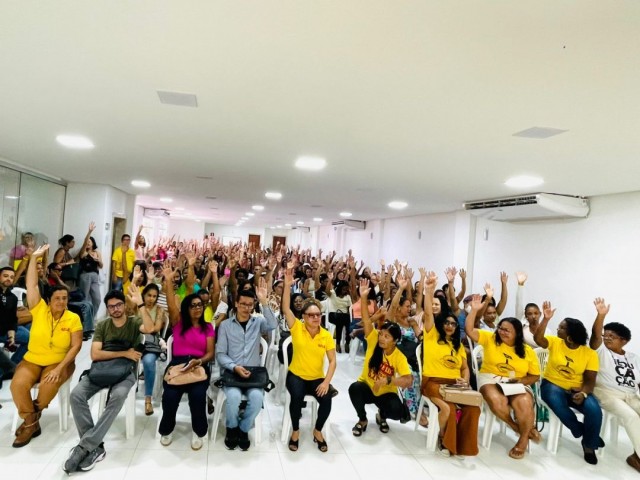 Assembleia da Rede Municipal aprova indicativo de greve para dia 5 de março