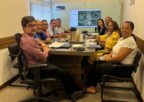 Agência Reguladora e Embasa discutem recuperação de pavimentação e melhorias nos serviços em Feira