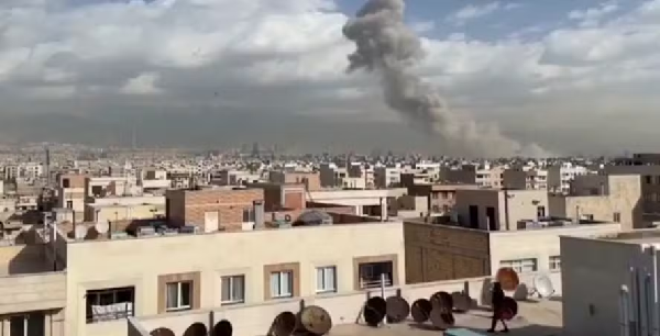 Israel e EUA atacam Irã e elevam tensão no Oriente Médio