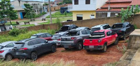 Operação recupera 11 veículos roubados e prende oito investigados no sudoeste da Bahia