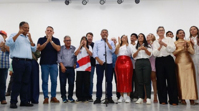 Estado entrega modernização de colégio e amplia estrutura do ensino integral no sudoeste da Bahia