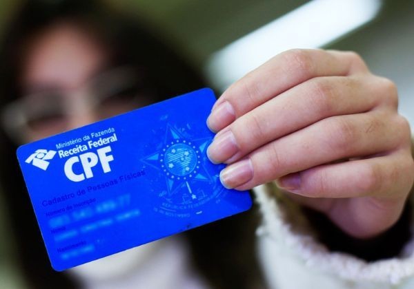 Projeto de lei visa proibir abertura de empresas com CPF de menores de 18 anos