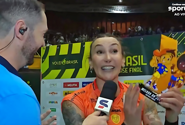 Tifanny responde em quadra e vira símbolo