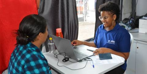 Mais de 65 mil mulheres de baixa renda são responsáveis pelo sustento de suas famílias em Feira